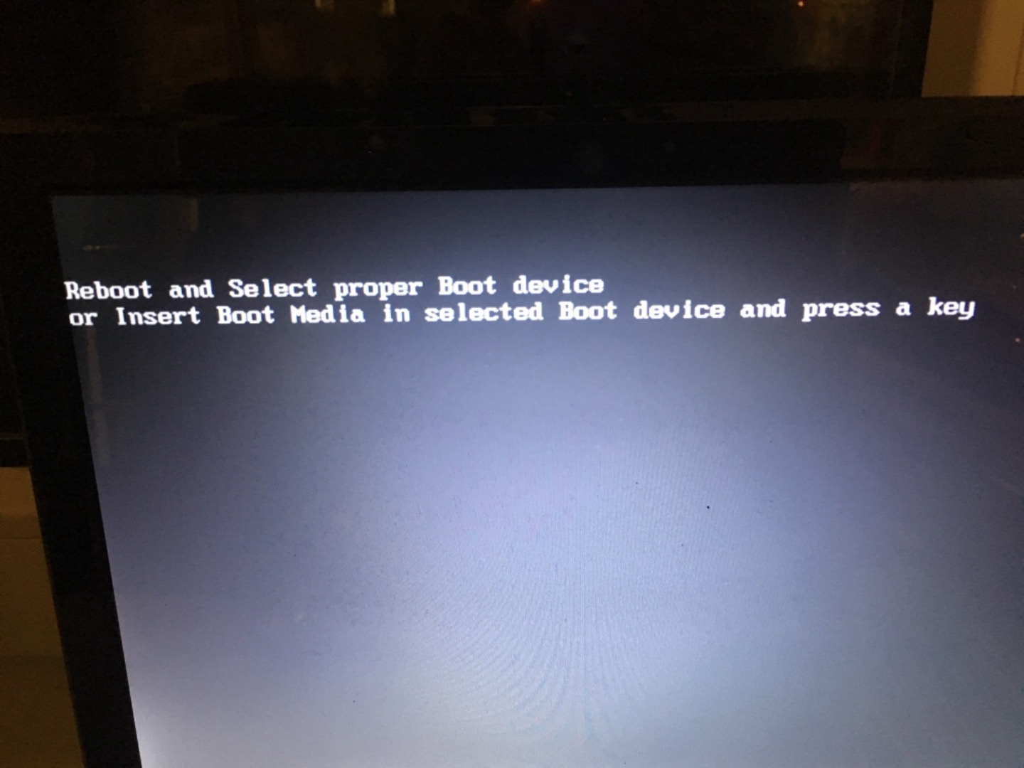 No bootable device insert boot disk and press any key, как исправить
