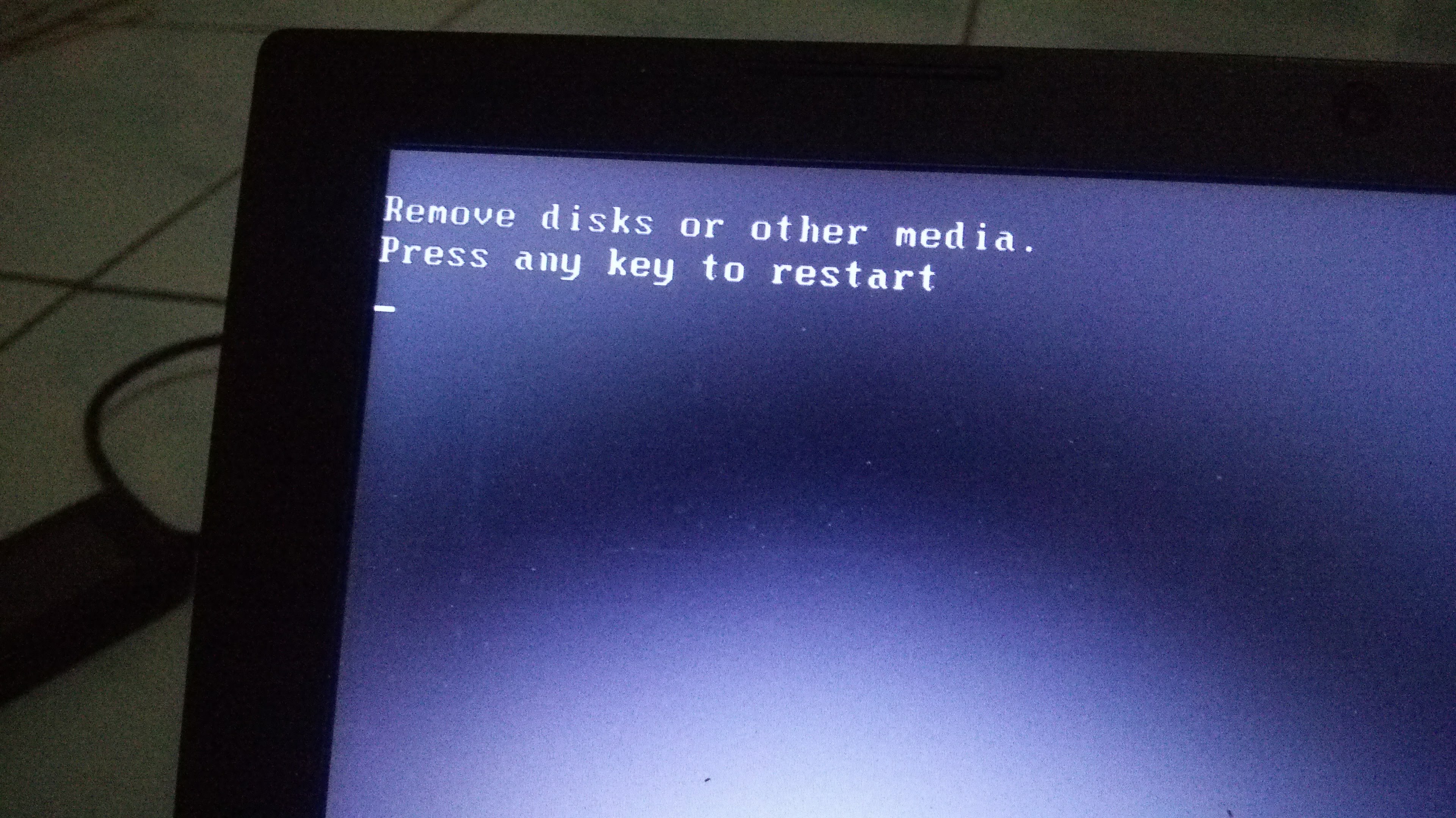 Non system disk or disk error replace and strike any key when ready: что делать?