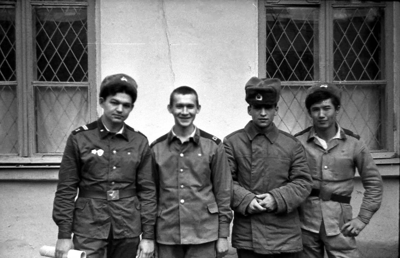 Имея номер воинской части, мы можем попытаться найти данные о ней по её номеру в сети Интернет, возможности которой действительно велики