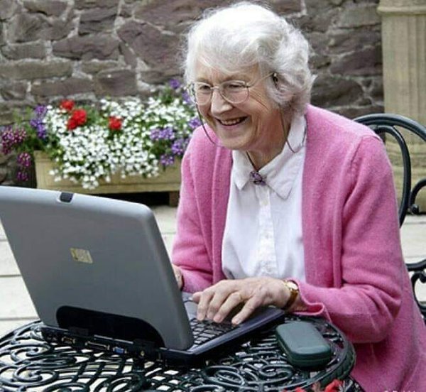В статье рассмотрены сервисы и программы, которые бесплатно онлайн продемонстрируют, как вы будете выглядеть в старости