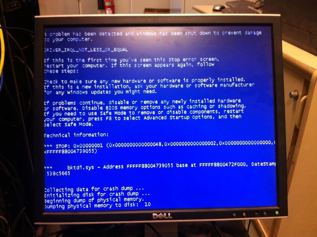 Синий экран driver irql. Ошибка IRQL_not_less_or_equal. Синий экран смерти Windows 2000. Синий экран смерти Driver_IRQL_not_less_or_equal. Биос экран смерти.