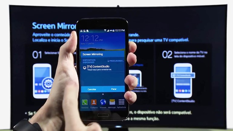Функция Screen Mirroring. Транслировать с телефона на телевизор самсунг. Screen Mirroring Samsung. Функция Screen Mirroring Samsung.
